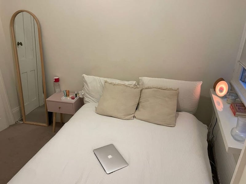 Room Brook Green in Greater London