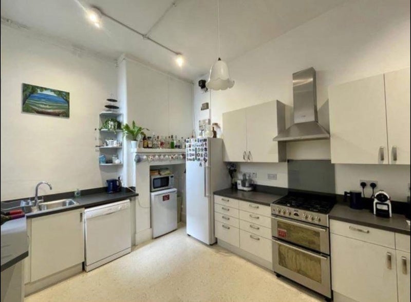 Room Brook Green in Greater London