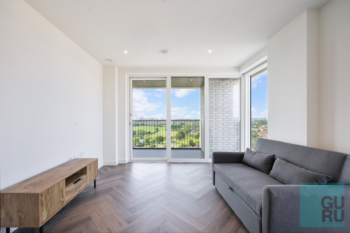 Flat Lindley Street in Greater London