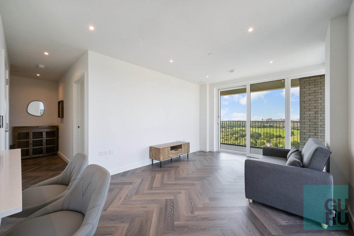 Flat Lindley Street in Greater London