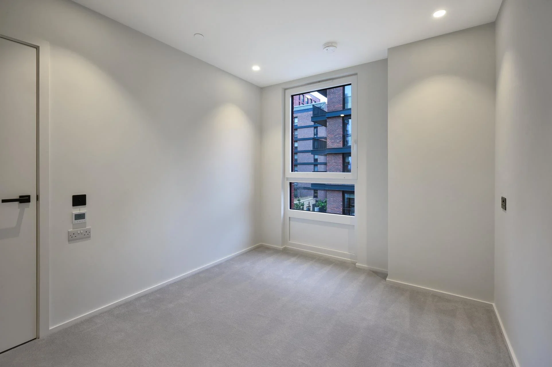Flat Hemlock Street in Greater London