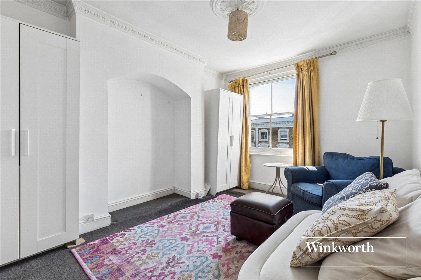 Flat Aldebert Terrace in Greater London