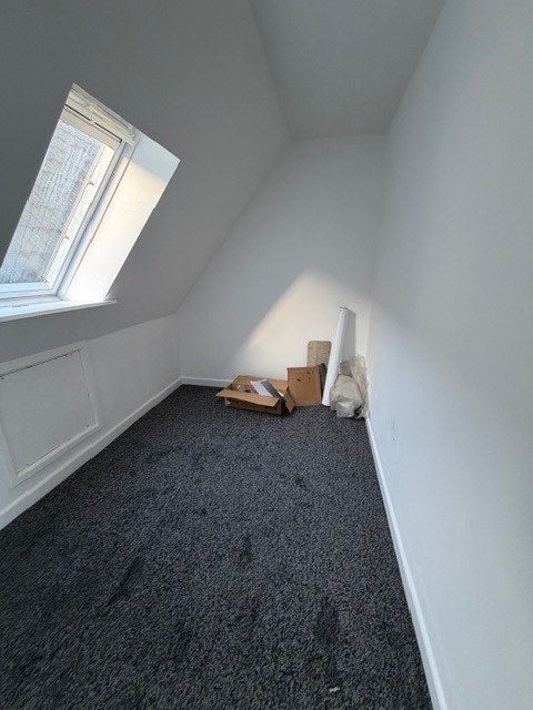 Flat Studley Road in Luton