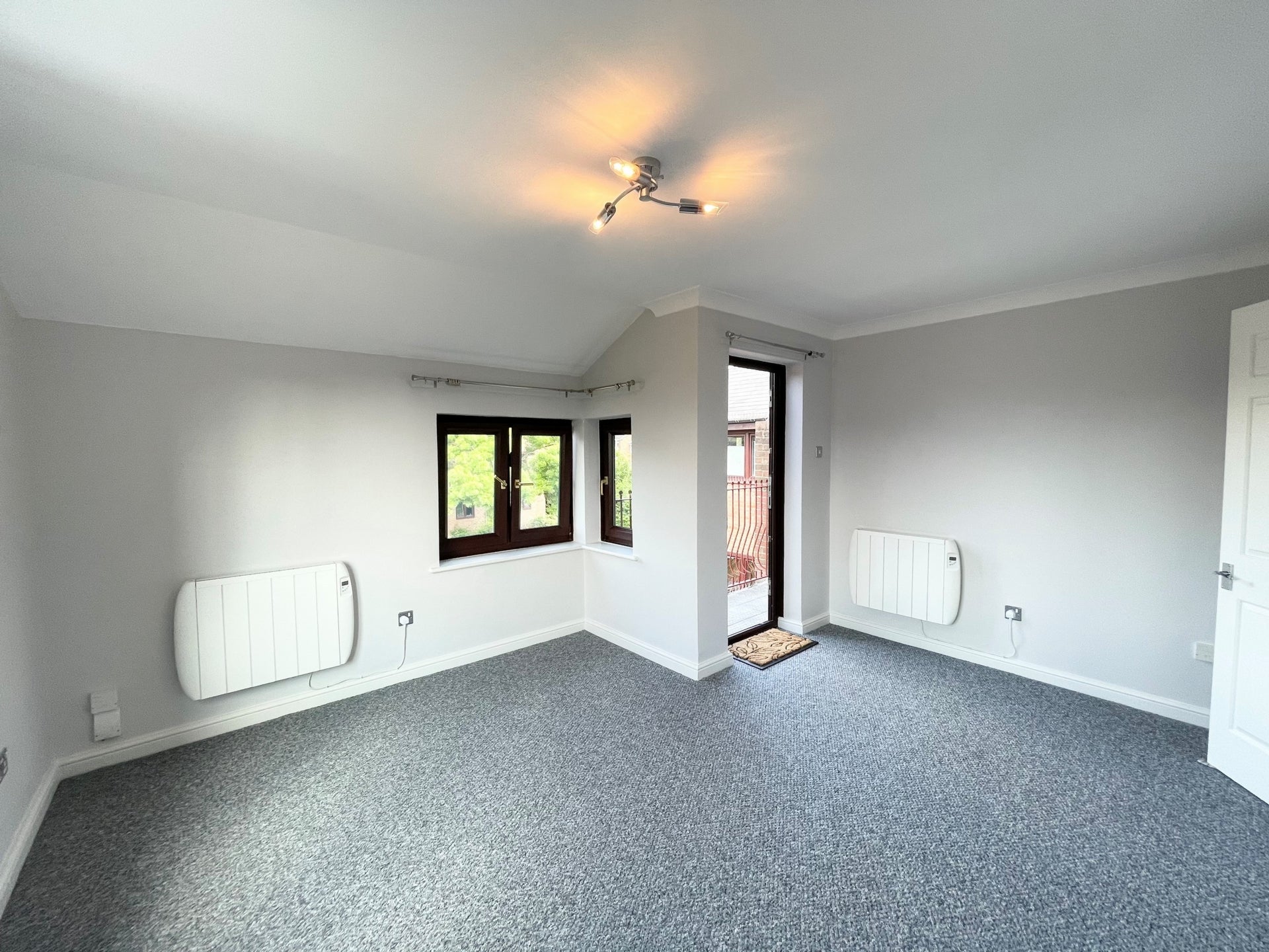 Flat Cedar Close in Epping Forest
