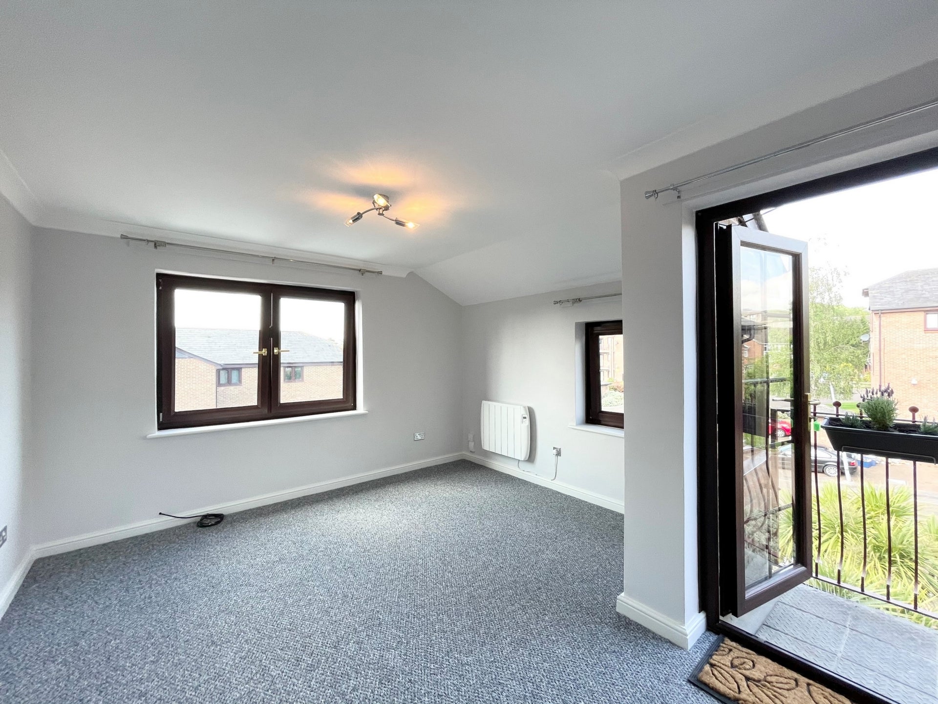 Flat Cedar Close in Epping Forest