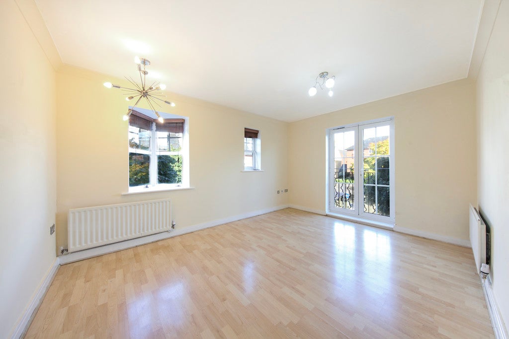 Flat Seaton Square in London