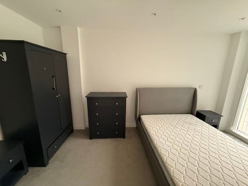 Room Boundary Lane in Manchester
