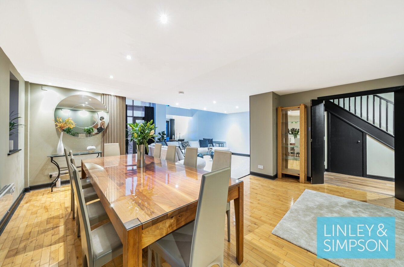 Flat Calverley Street in Leeds