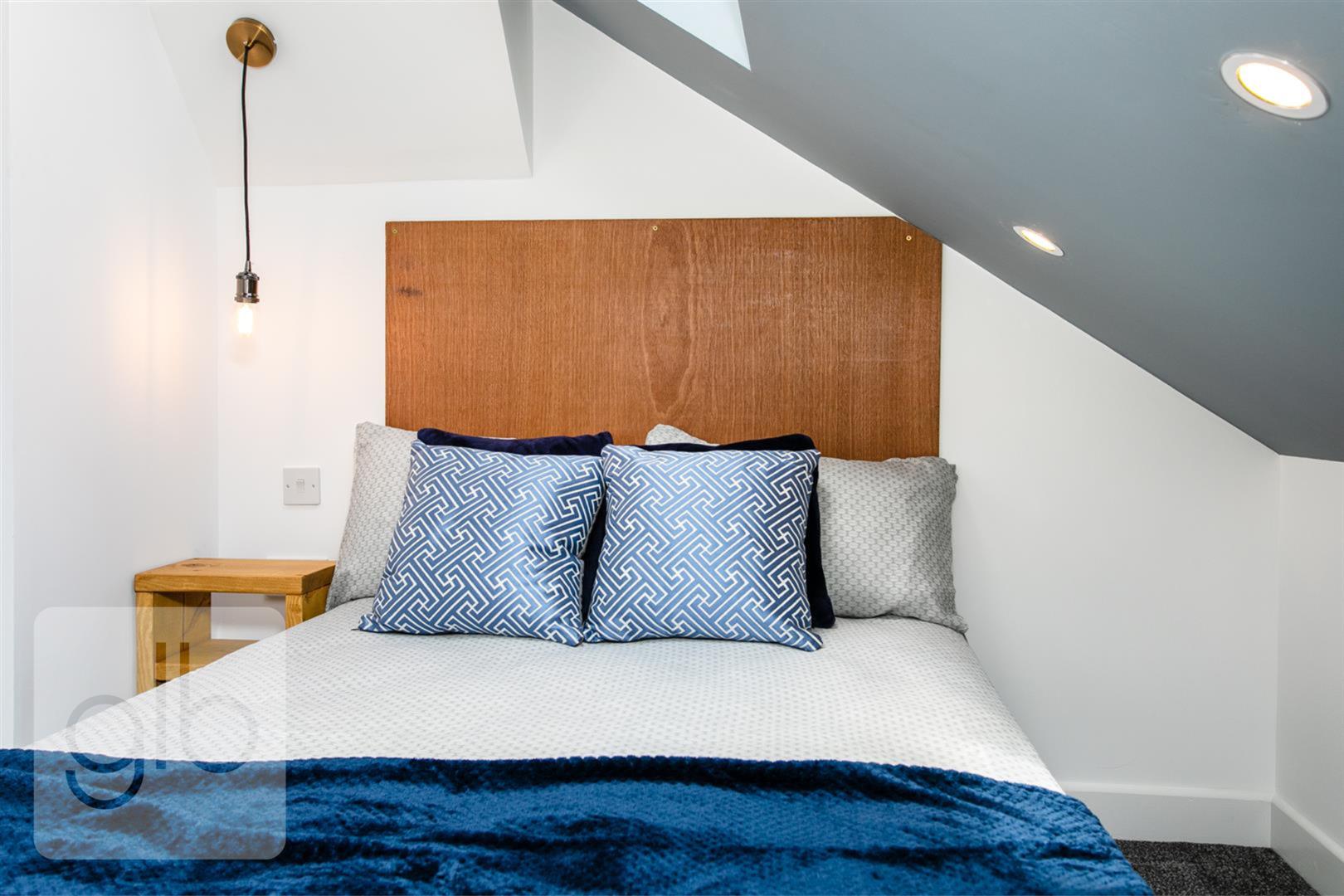 Room Northfield Road in Coventry