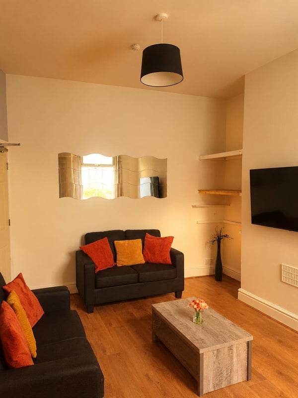 Room Peterborough Street in Manchester