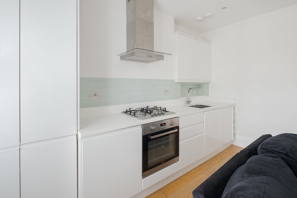 Flat Remington Street in Greater London