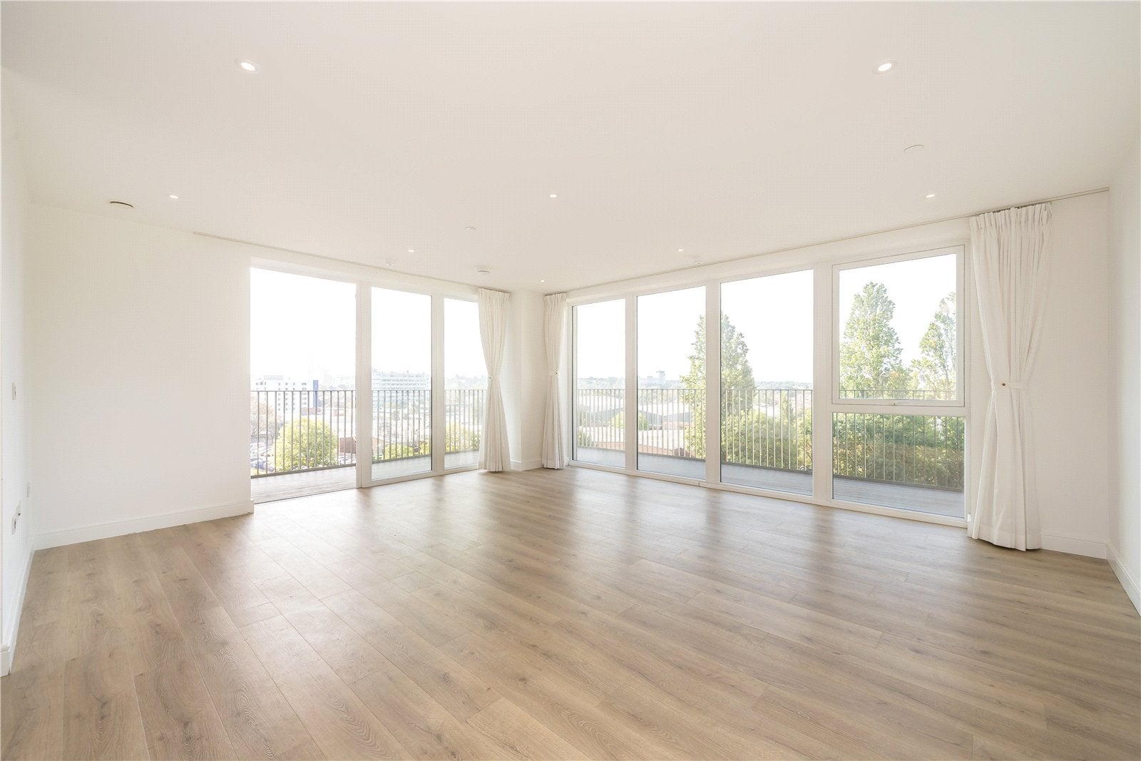 Flat East Lane in Greater London