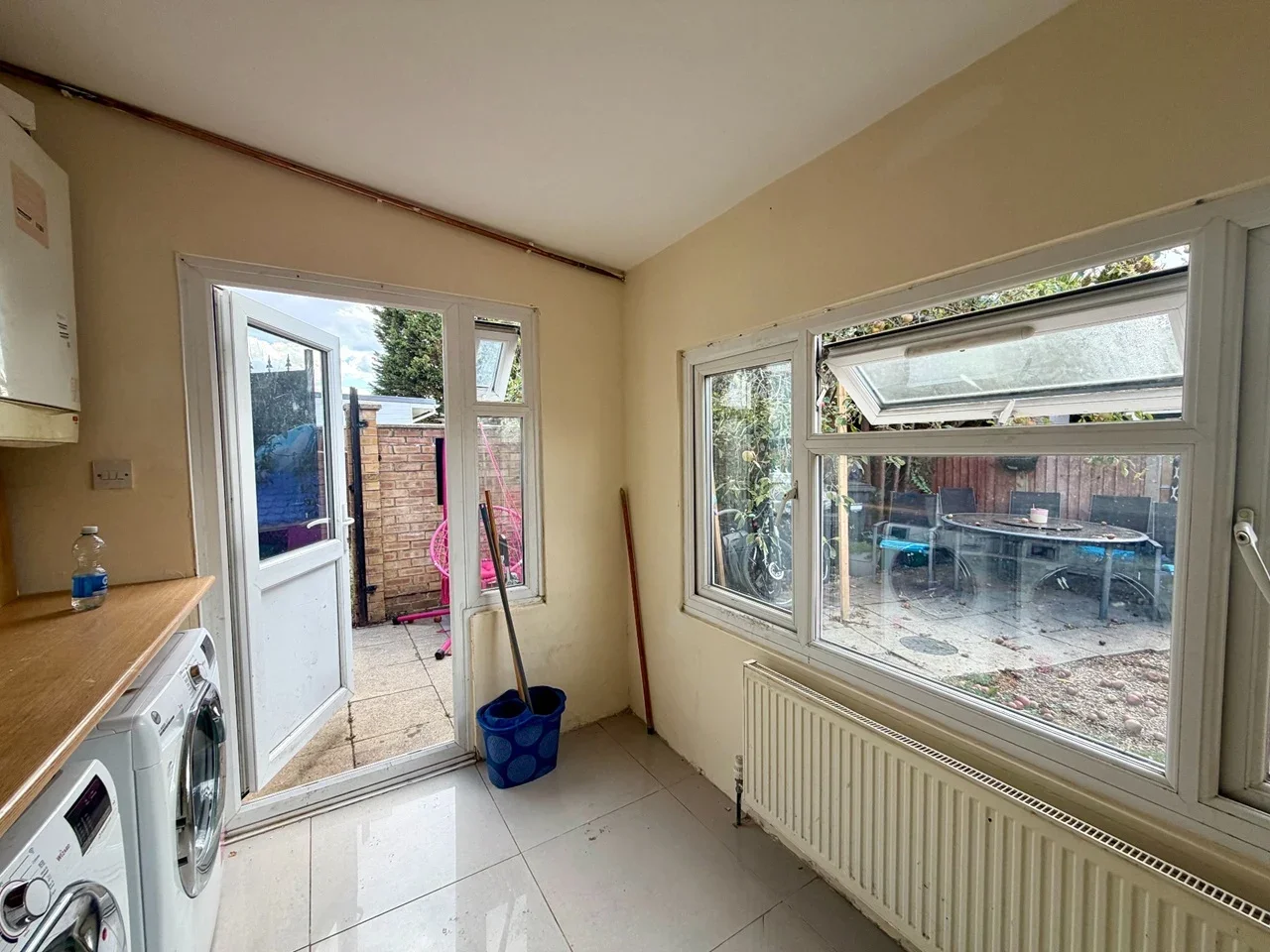 Flat Marlow Gardens in Greater London