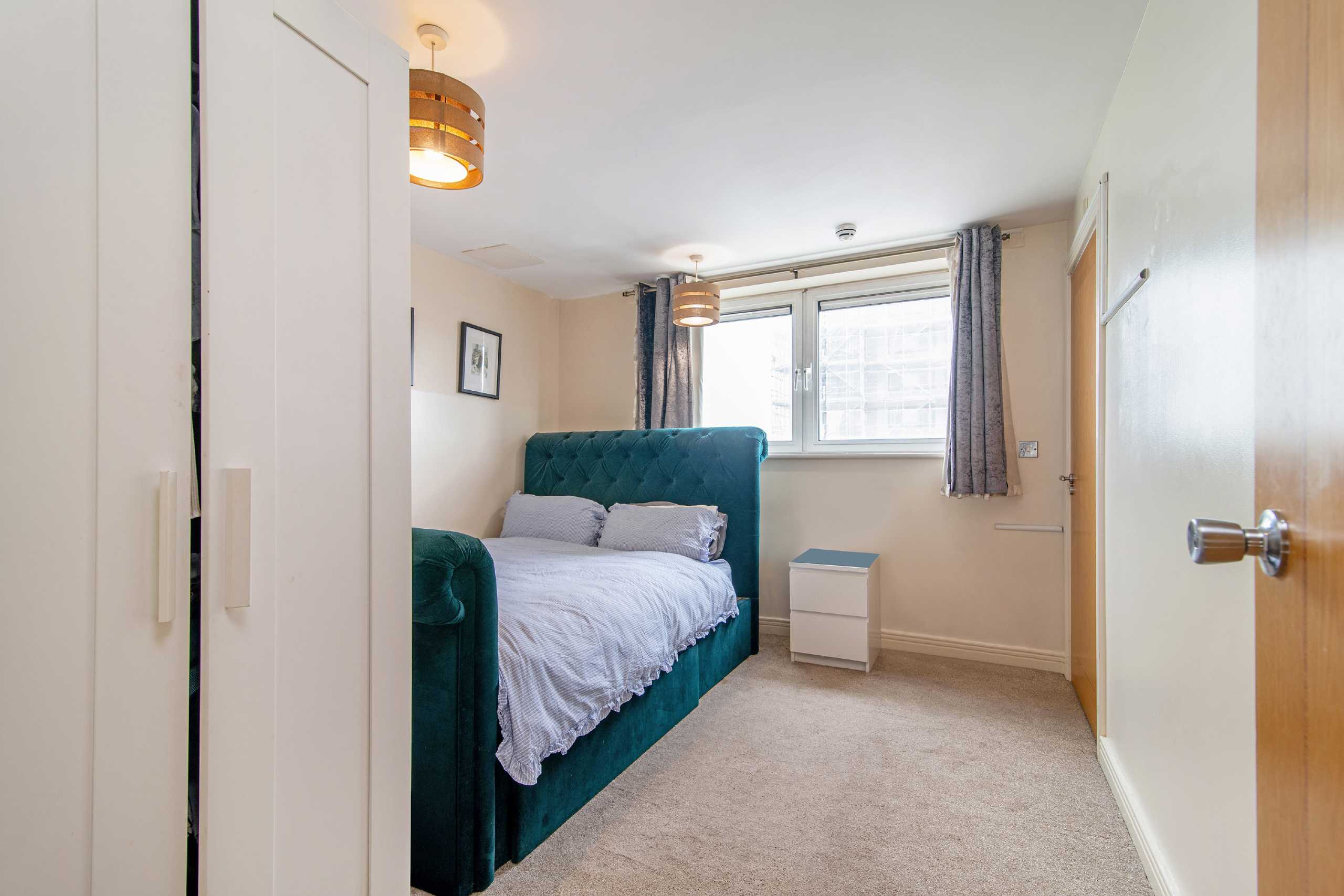 Flat Erebus Drive in Greater London