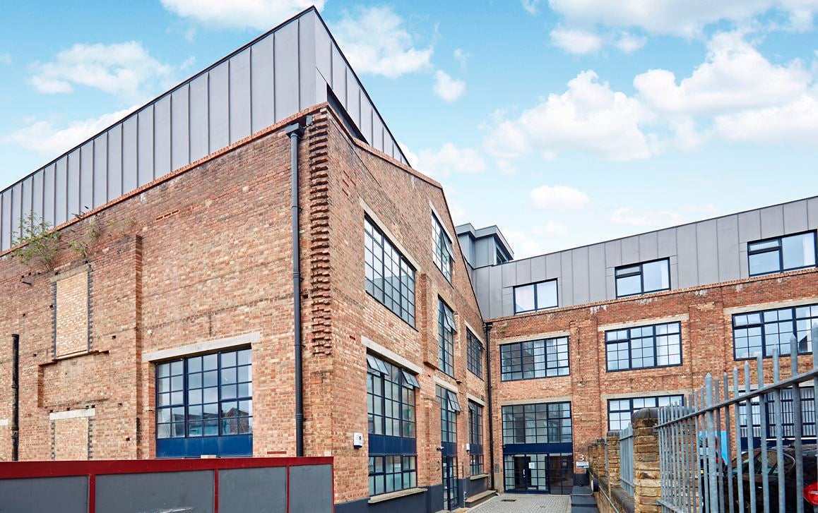 Flat Weld Works Mews in Greater London