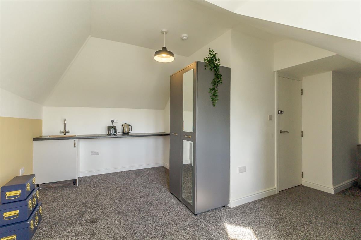 Room Carholme Road in Lincoln
