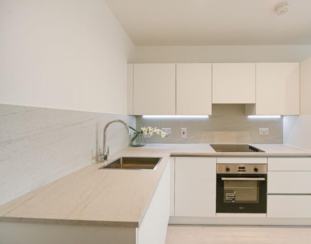 Flat Sorrel Mead in Greater London