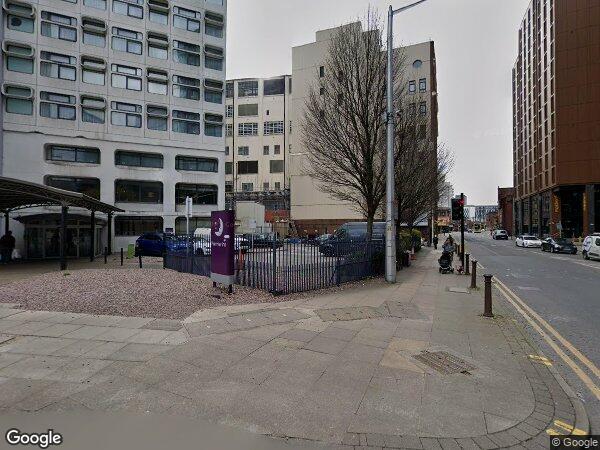 Flat Victoria Bridge Street in Salford