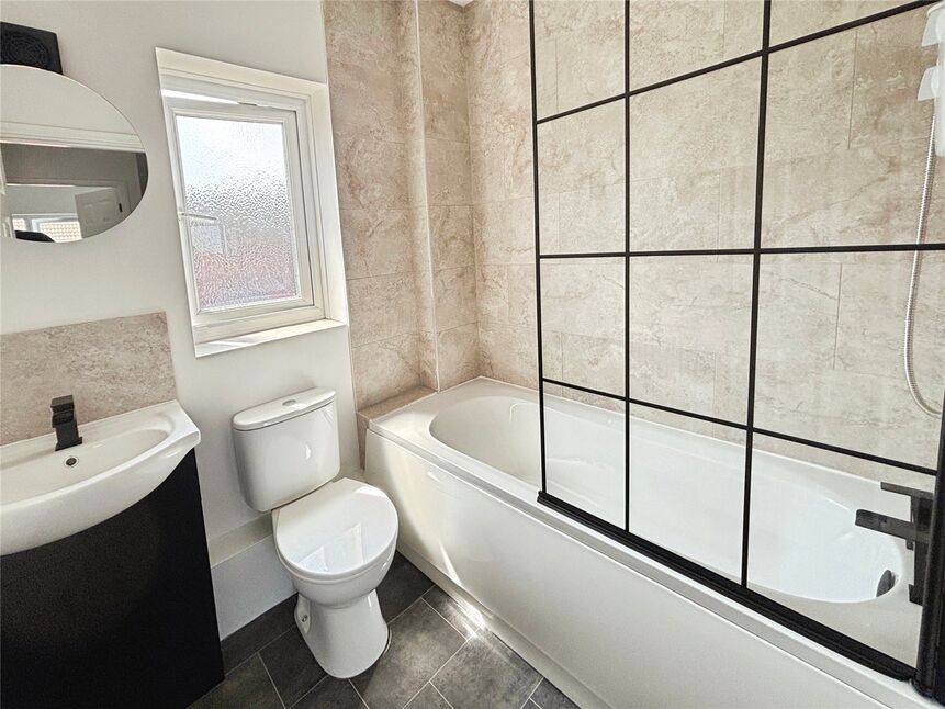 House Forge Close in Harborough