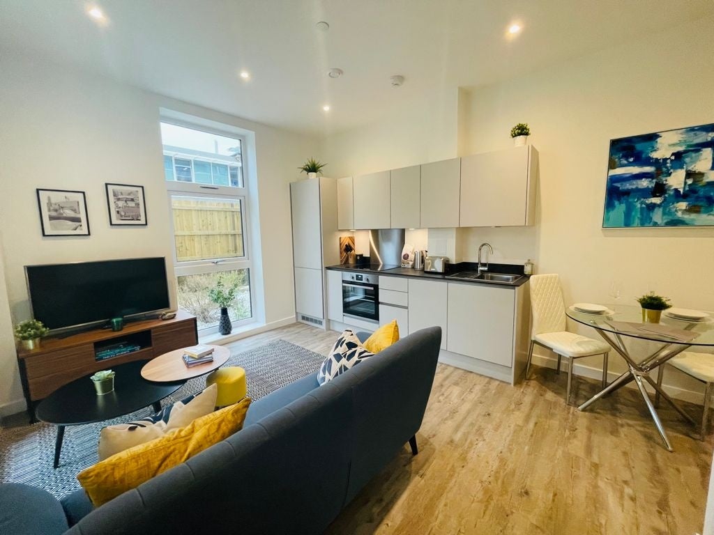 Flat London Road in Borough of Spelthorne