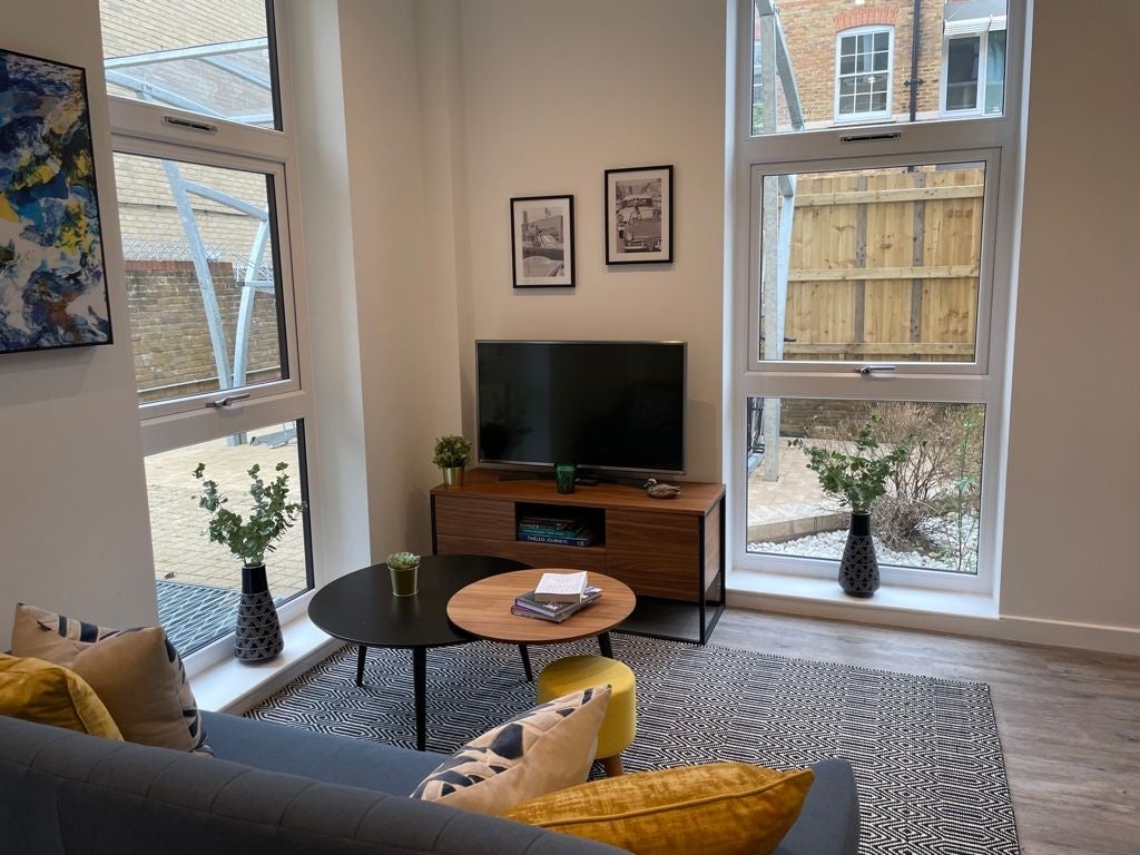 Flat London Road in Borough of Spelthorne