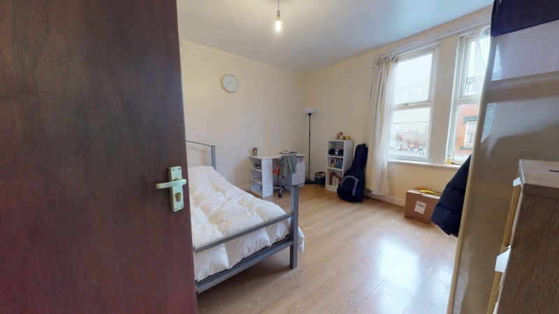 House Hartley Grove in Leeds