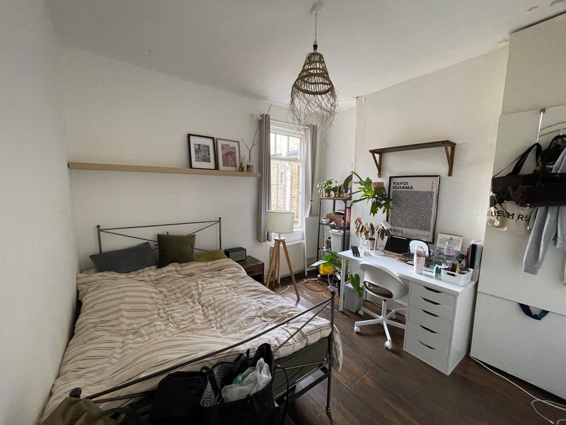 Room Canon Beck Road in Greater London