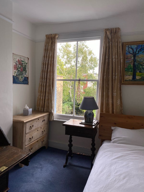 Room Burgoyne Road in Greater London