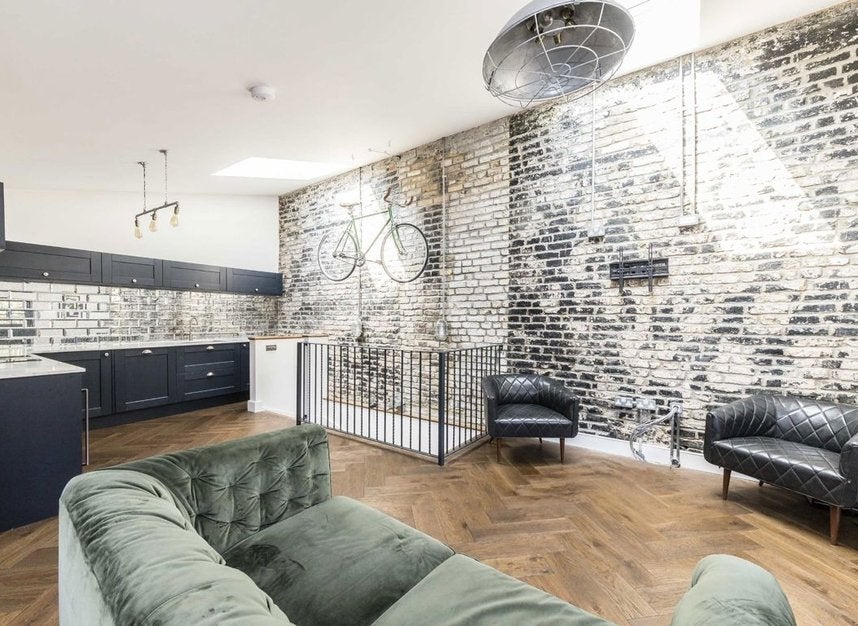 Flat Edgel Street in Greater London