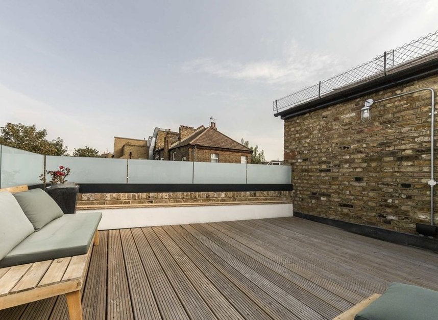 Flat Edgel Street in Greater London