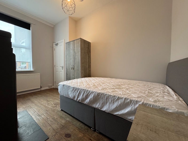 Room Colwick Road in Nottingham