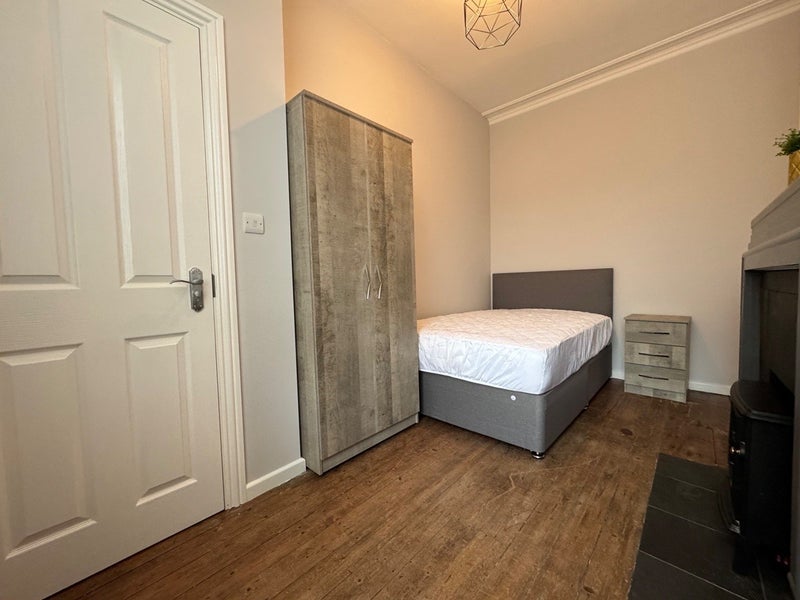 Room Colwick Road in Nottingham