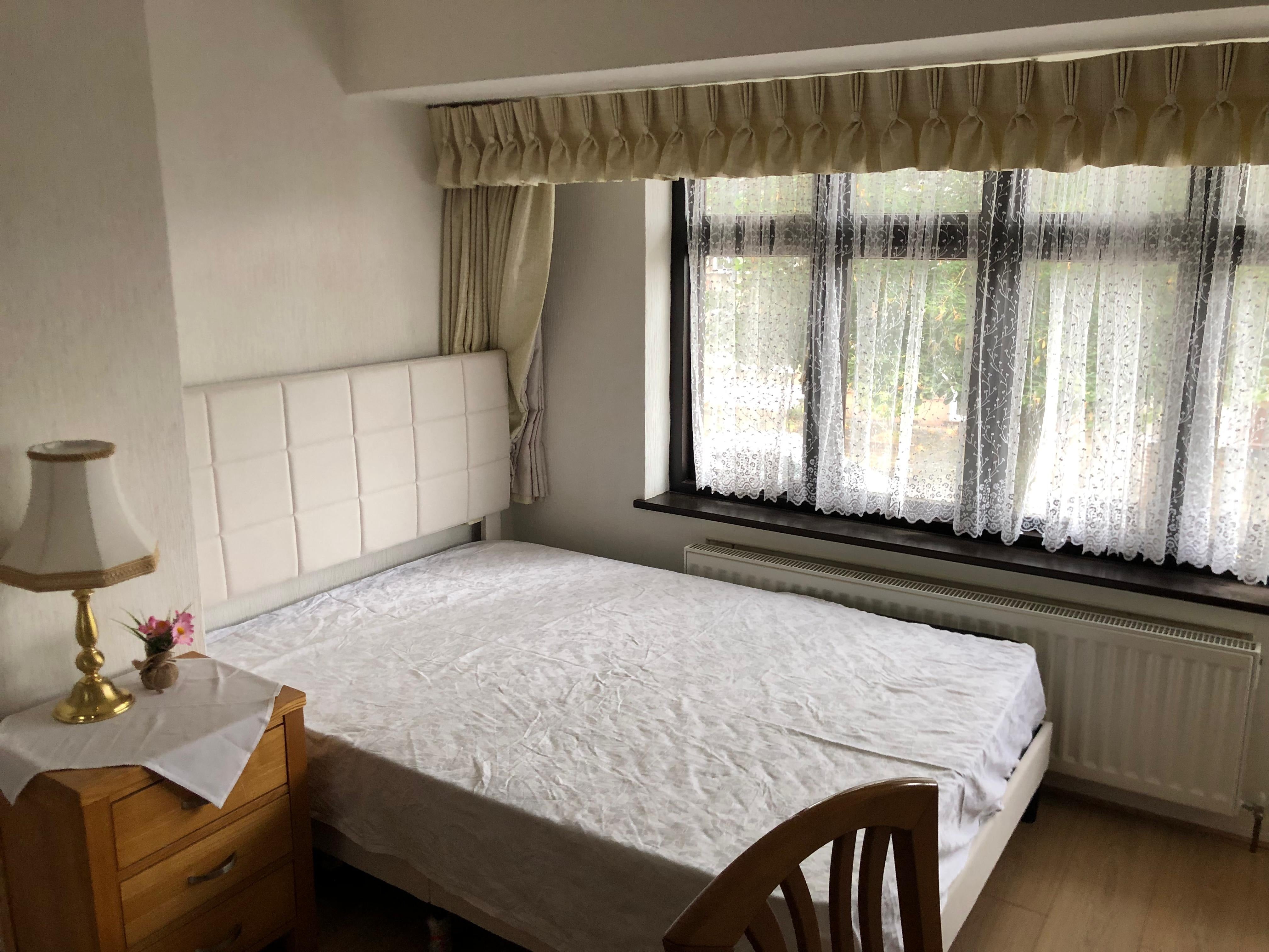 Flat St Nicholas Avenue in Greater London