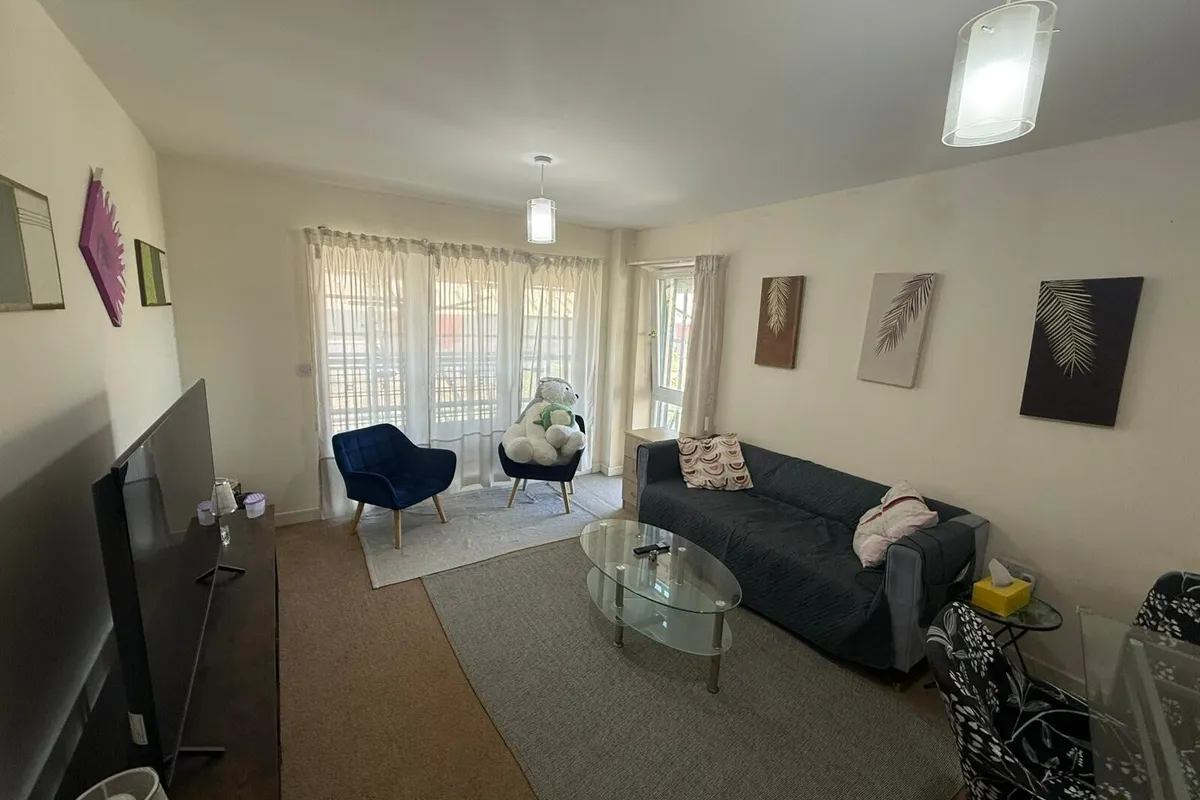 Flat Overstone Court in Cardiff