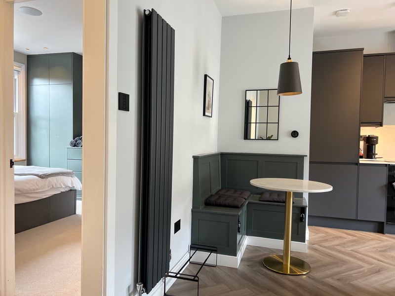 Flat Northcote Road in Greater London
