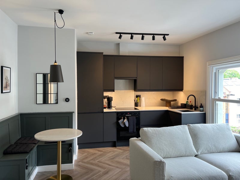 Flat Northcote Road in Greater London