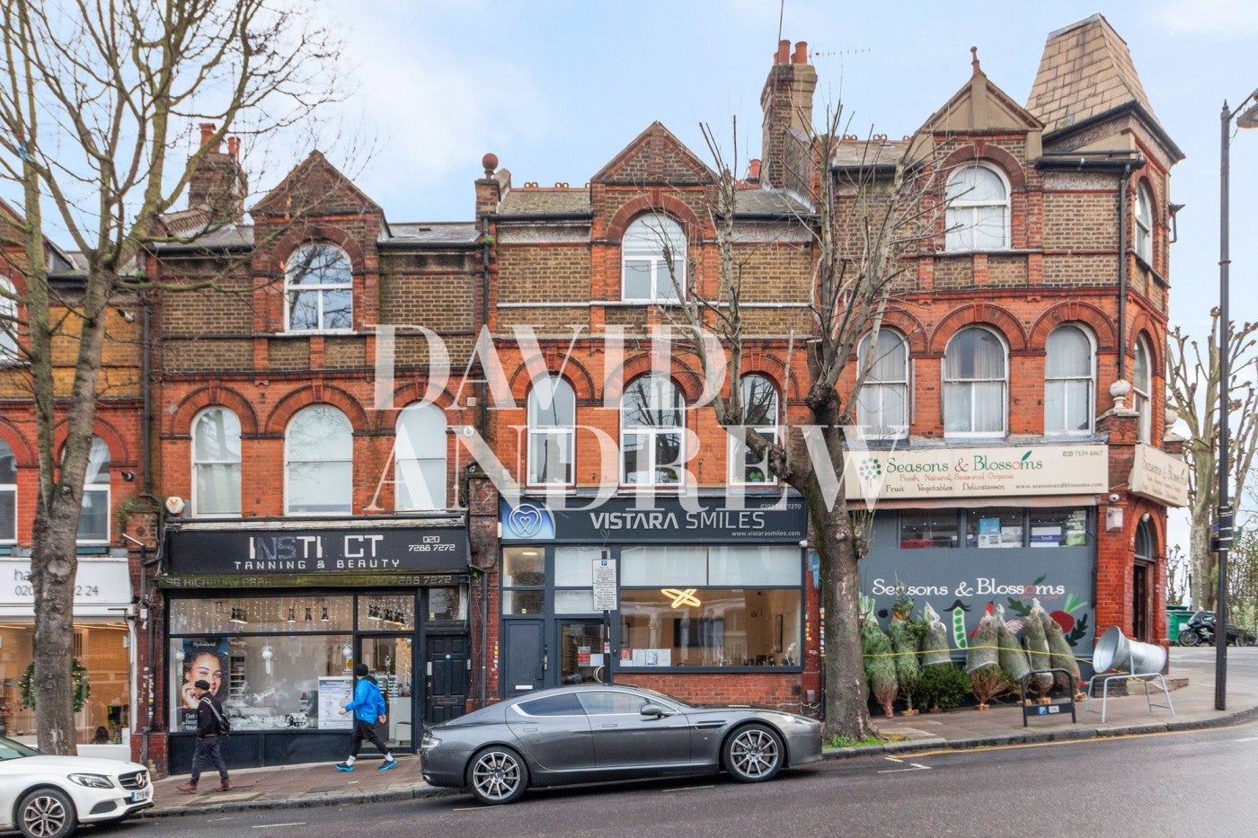 Flat Highbury Park in Greater London