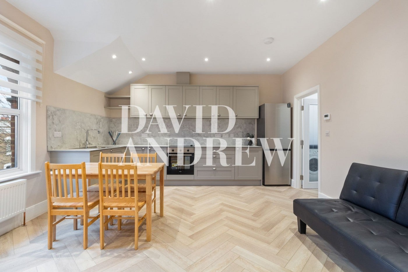 Flat Highbury Park in Greater London