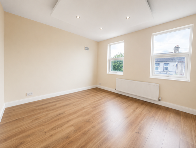 House Lancing Road in Greater London