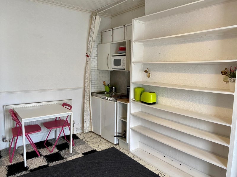 Room Torridon Road in Greater London
