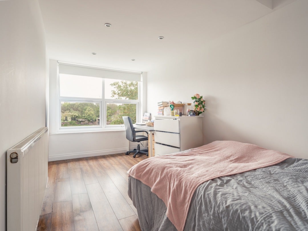 Flat Osborne Terrace in Newcastle upon Tyne