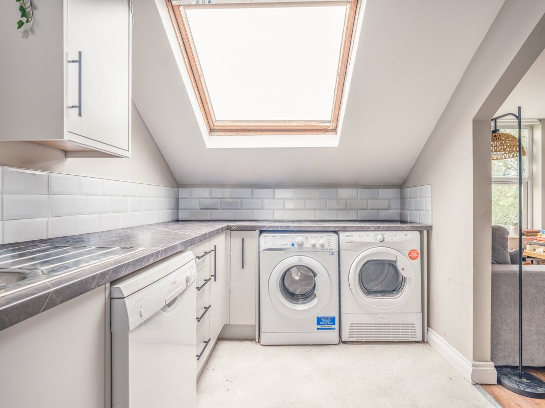 Flat Osborne Terrace in Newcastle upon Tyne