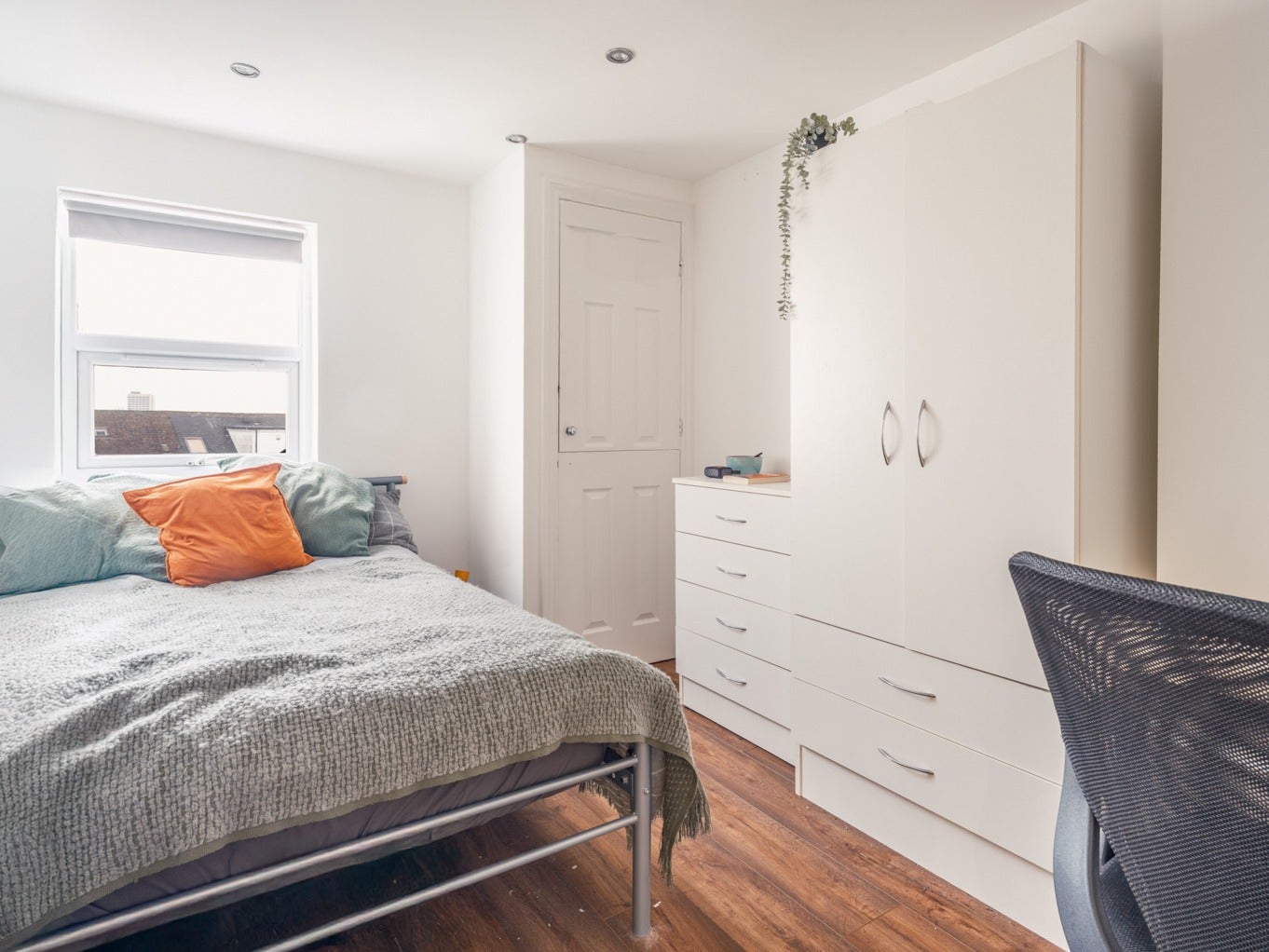 Flat Osborne Terrace in Newcastle upon Tyne