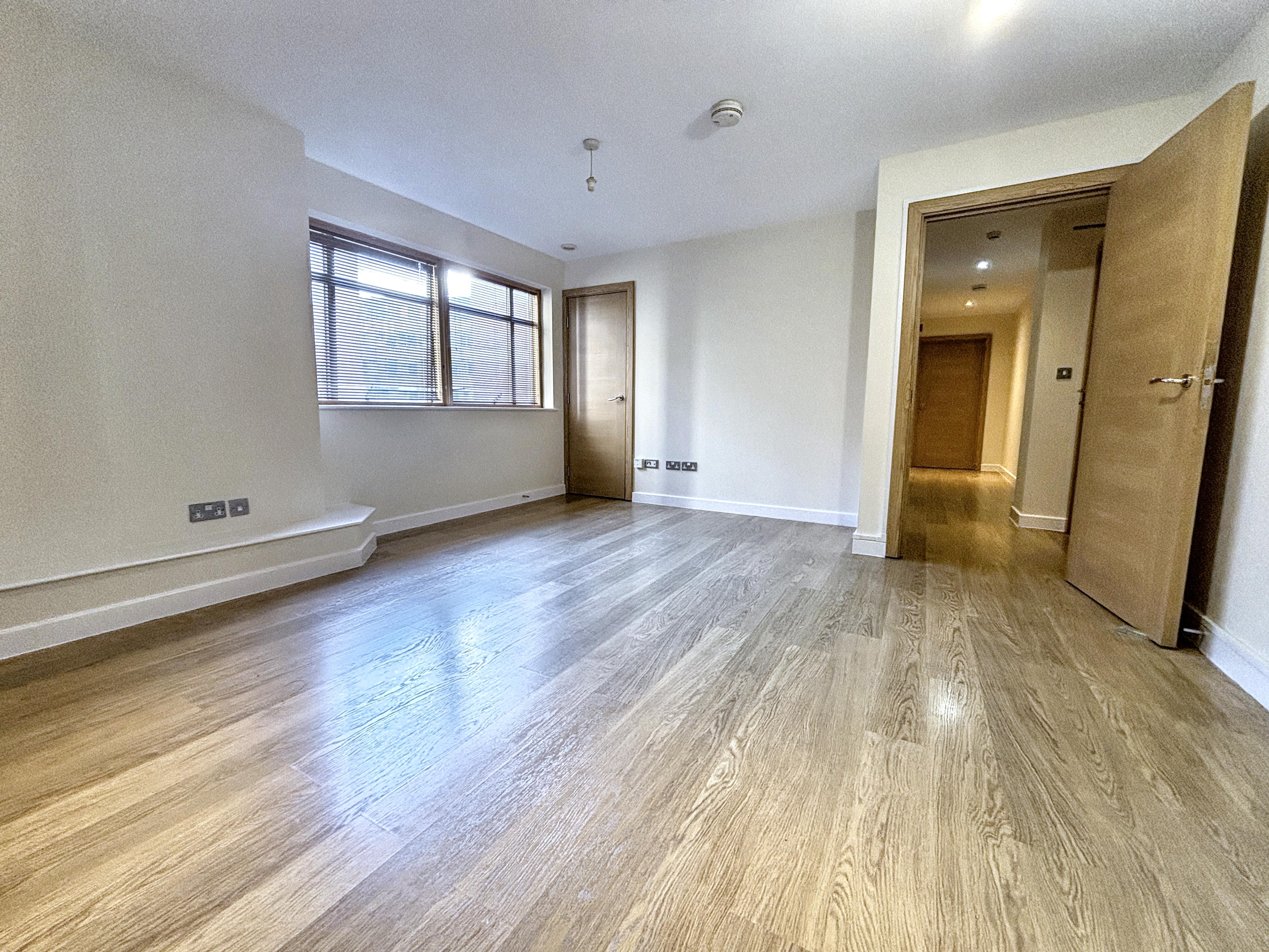 Flat Baldwin Street in Bristol