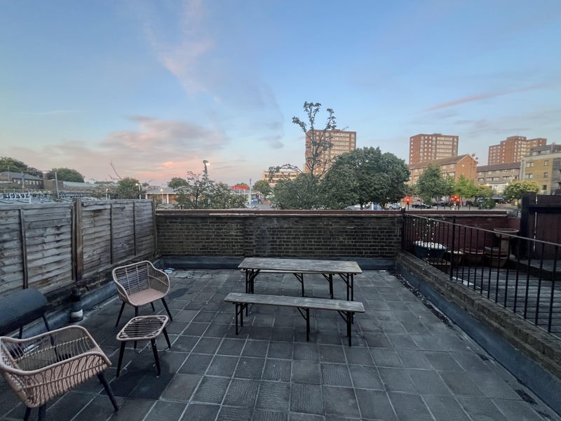 Room Mare Street in Greater London