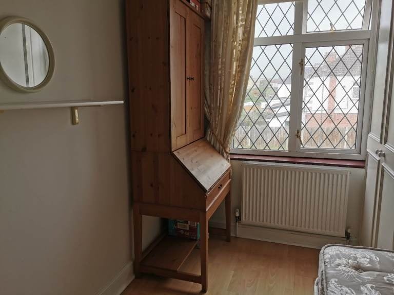 Room Becmead Avenue in Greater London