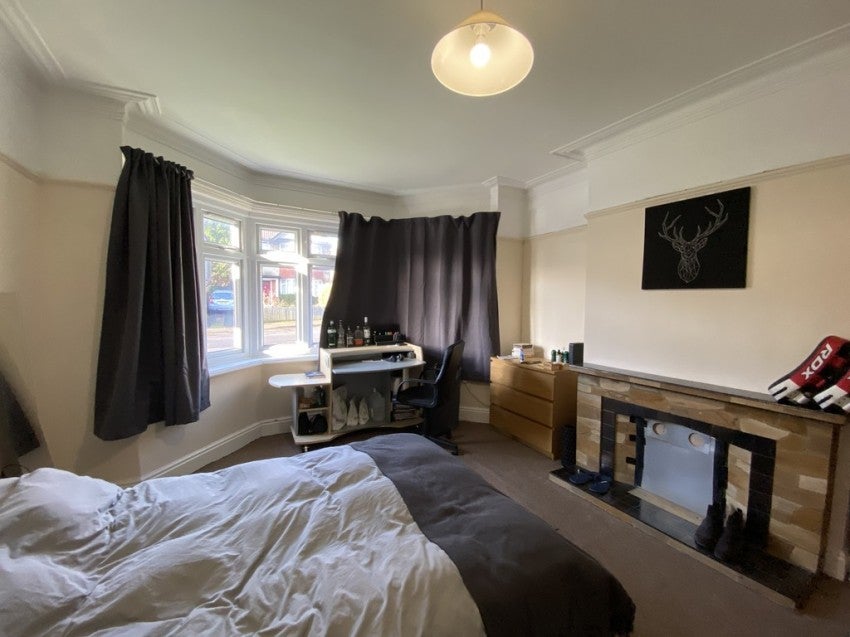 Flat Blenheim Gardens in Southampton