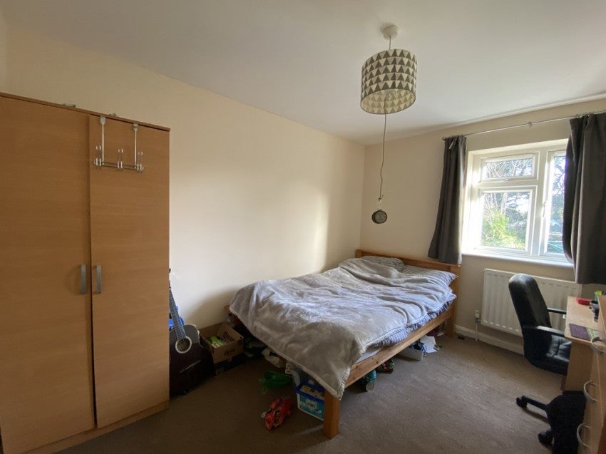 Flat Blenheim Gardens in Southampton