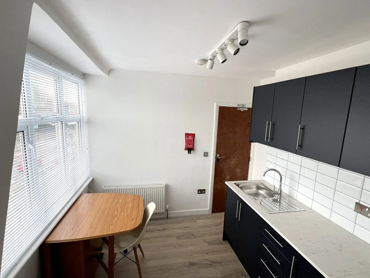 Flat Stafford Road in Greater London