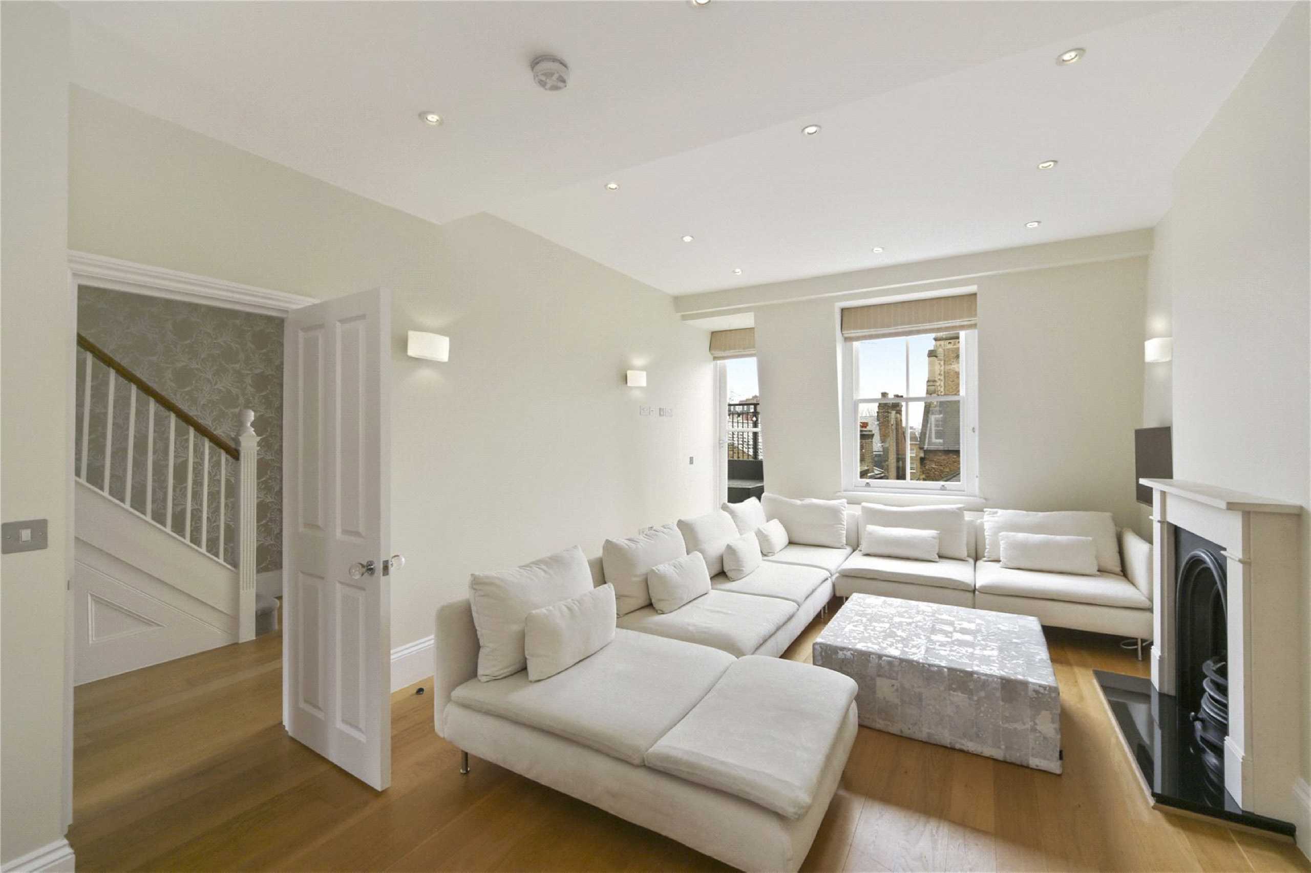 Flat Palace Court in City of Westminster